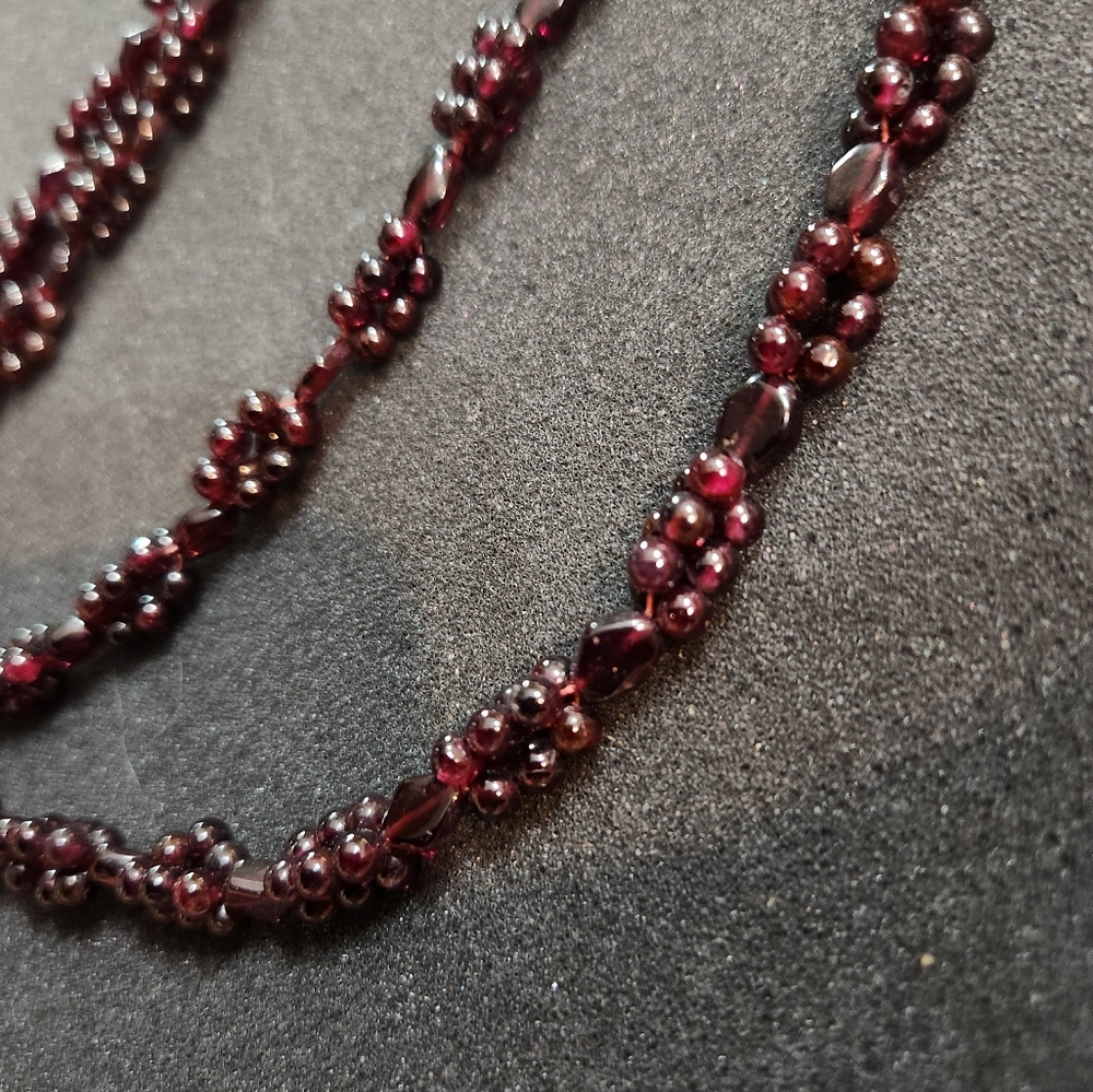 17 inches of Garnet